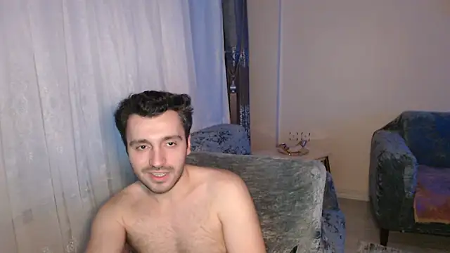 handsomeee04 online show from June 12, 10:29 pm