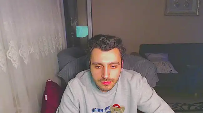 handsomeee04 online show from January 9, 12:03 am