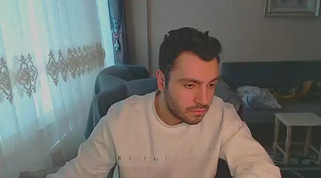 handsomeee04 online show from February 5, 11:55 am