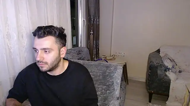 handsomeee04 online show from June 20, 7:52 pm
