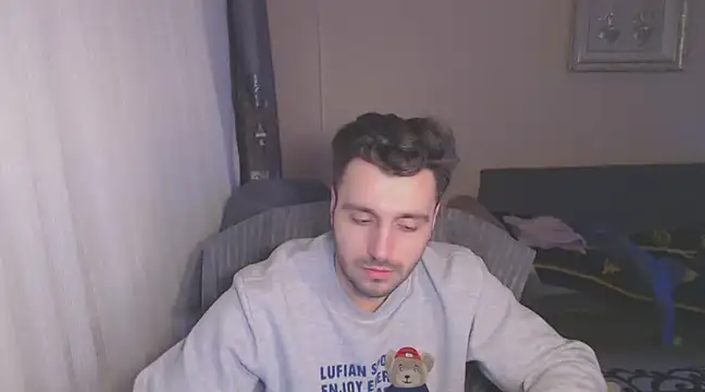 handsomeee04 online show from March 9, 12:10 am