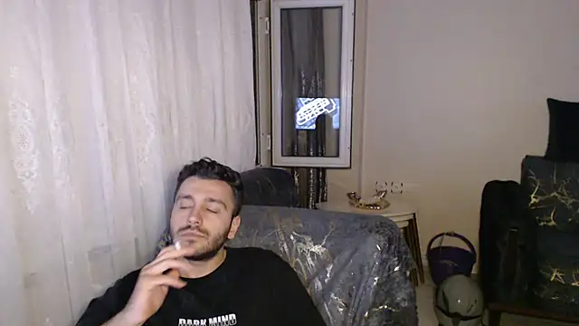 handsomeee04 online show from July 5, 12:14 am