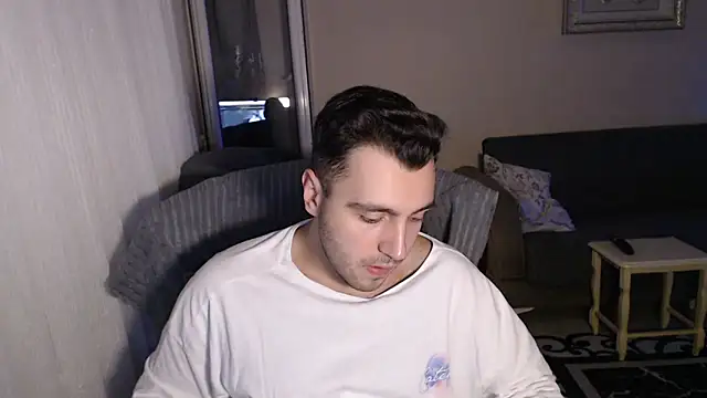 handsomeee04 online show from September 15, 10:22 pm