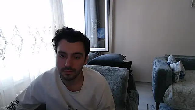 handsomeee04 online show from April 24, 2:19 pm