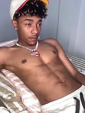 Snapshot of Boy_cock18 chatting on January 4, 12:59 am Boy cock18 online show from January 4, 12:59 am