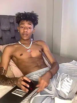 Snapshot of Boy_cock18 chatting on January 15, 10:35 pm Boy cock18 online show from January 15, 10:35 pm
