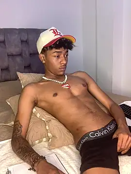 Snapshot of Boy_cock18 chatting on January 21, 9:06 am Boy cock18 online show from January 21, 9:06 am