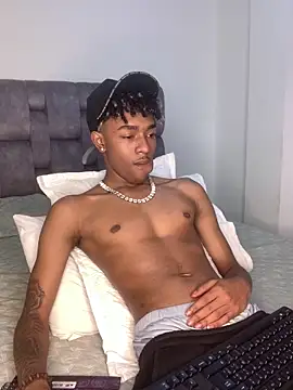 Snapshot of Boy_cock18 chatting on February 12, 12:05 am Boy cock18 online show from February 12, 12:05 am