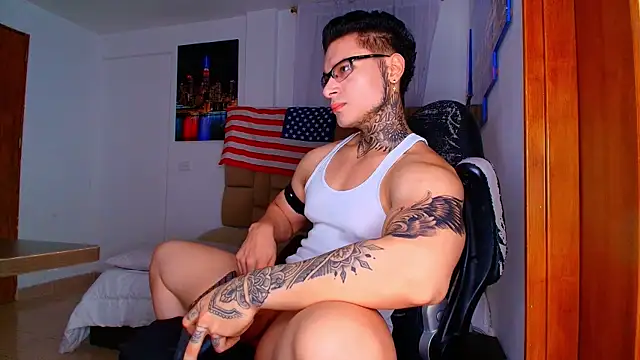 DennisWalkerr online show from November 25, 10:56 pm