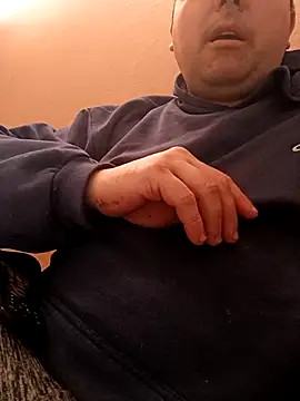 danitomii online show from February 6, 12:35 pm