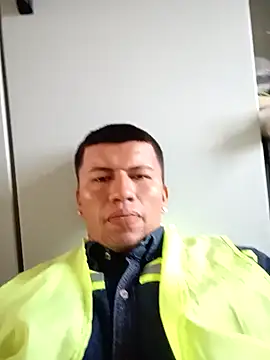 restrepo99 online show from December 21, 2:47 pm