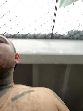 El Titan1998 online show from March 12, 11:53 am