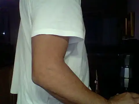 Snapshot of kevincumporn chatting on September 18, 2:02 am kevincumporn online show from September 18, 2:02 am