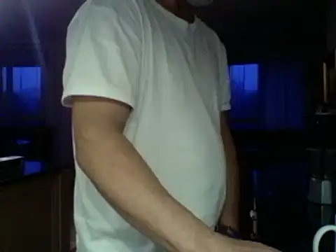 Snapshot of kevincumporn chatting on February 2, 5:21 am kevincumporn online show from February 2, 5:21 am