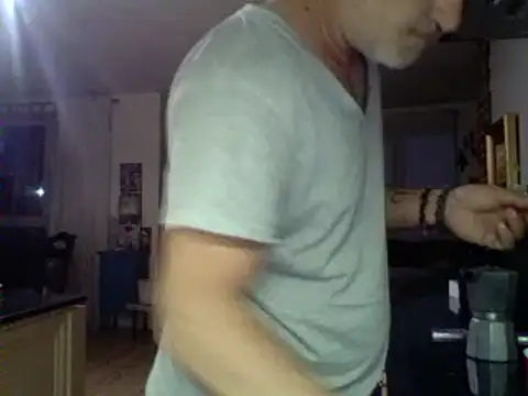 Snapshot of kevincumporn chatting on March 18, 3:34 am kevincumporn online show from March 18, 3:34 am