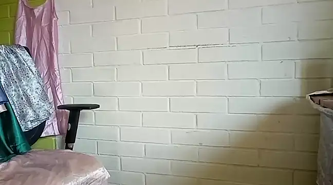 naughtyuki00 online show from January 4, 7:44 pm