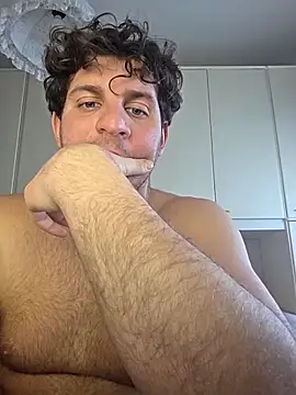 michemichemiche8 online show from February 24, 8:15 am