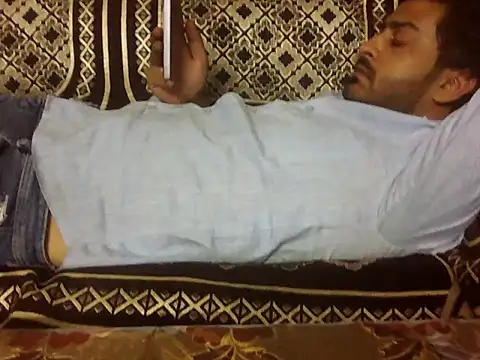 indihotguy online show from April 25, 4:26 am