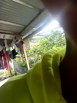 Snapshot of elmazitogrande chatting on January 3, 7:29 pm elmazitogrande online show from January 3, 7:29 pm