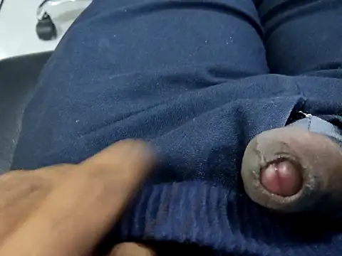 Snapshot of johnchannel6969 chatting on October 19, 1:36 pm johnchannel6969 online show from October 19, 1:36 pm