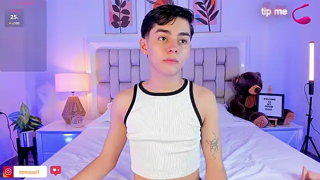 Maxi little online show from September 30, 8:12 pm