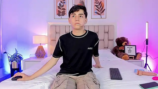 Maxi little online show from September 26, 9:45 pm