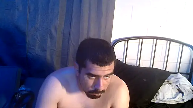 k1oudE online show from April 23, 6:43 pm