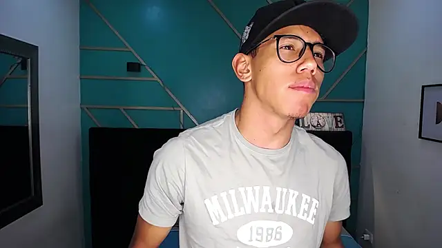 RyanPricee online show from January 15, 4:04 am