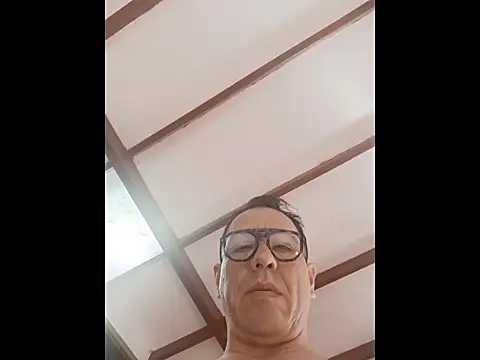 Rocket1978 online show from April 20, 12:30 pm