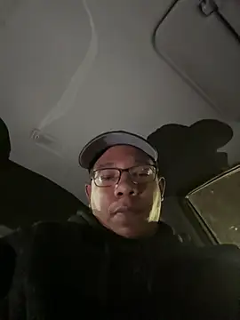 M12Dick23 online show from January 2, 4:09 am