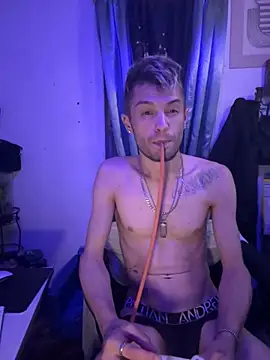 Trystan Spellman online show from June 9, 6:04 am