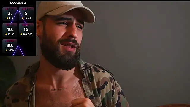 Snapshot of HairyRobxxx chatting on October 11, 9:19 pm HairyRobxxx online show from October 11, 9:19 pm