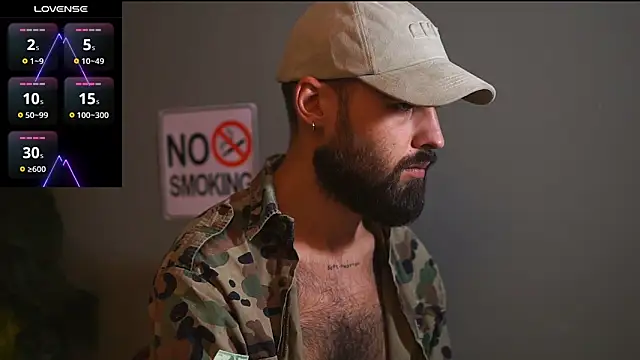 Snapshot of HairyRobxxx chatting on October 10, 9:18 pm HairyRobxxx online show from October 10, 9:18 pm
