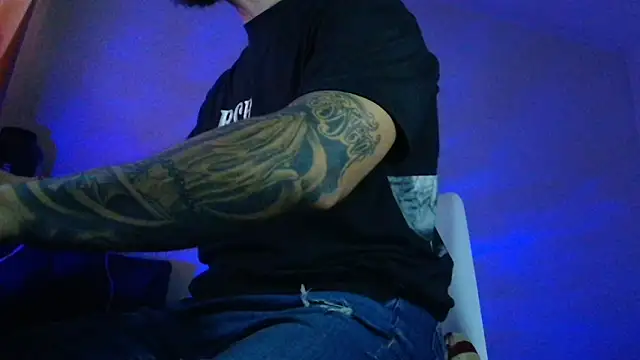 XanderCage99 online show from October 28, 8:39 am