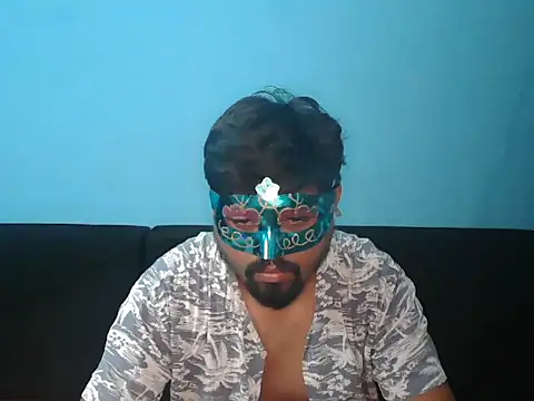 Desi Heat online show from April 19, 6:10 pm