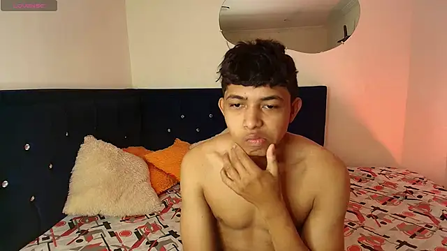 Snapshot of twinkmilk_ chatting on January 14, 11:53 am twinkmilk online show from January 14, 11:53 am