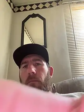 coreyl9718 online show from March 17, 6:43 pm