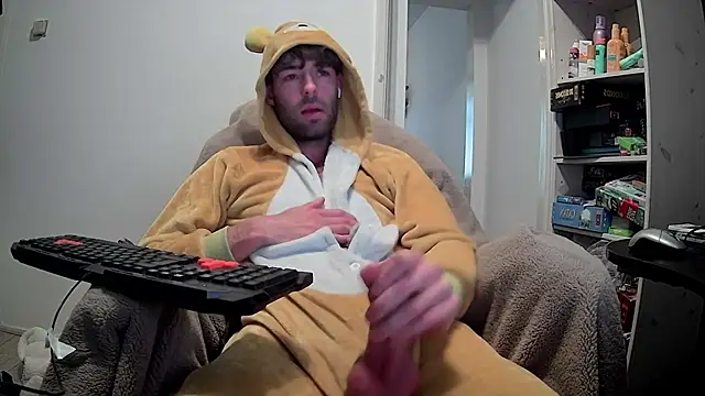 onesieboyx online show from December 19, 9:50 am