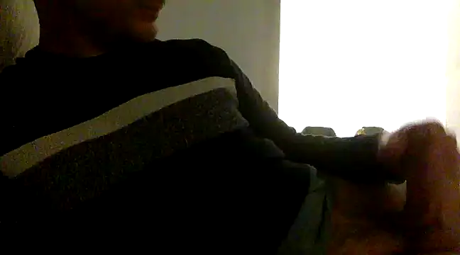 Snapshot of coquin5995 chatting on February 9, 9:39 pm coquin5995 online show from February 9, 9:39 pm