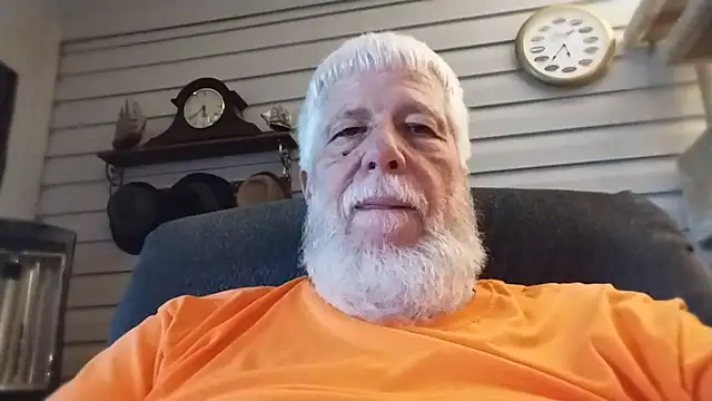 Buzzintx online show from June 4, 10:38 pm