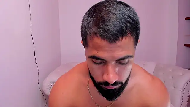 Snapshot of Santiago_huntt chatting on January 25, 12:26 pm Santiago huntt online show from January 25, 12:26 pm