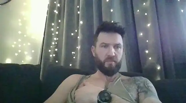 Snapshot of realdilf chatting on January 16, 11:15 am realdilf online show from January 16, 11:15 am