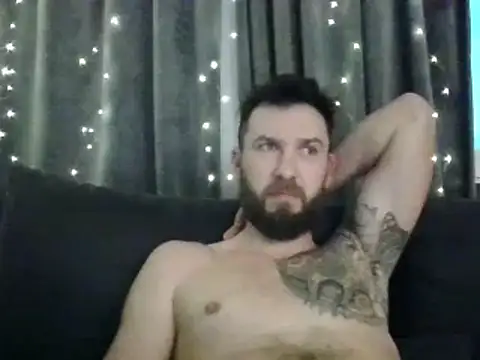 Snapshot of realdilf chatting on January 10, 7:35 am realdilf online show from January 10, 7:35 am