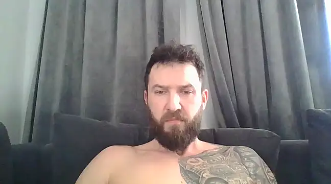 Snapshot of realdilf chatting on January 30, 8:54 am realdilf online show from January 30, 8:54 am
