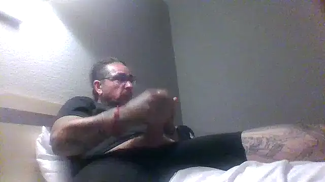 justthetip4209 online show from June 16, 6:54 pm