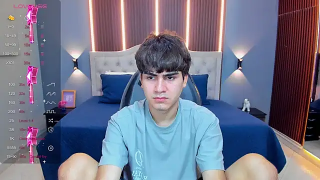Tommy18   online show from July 25, 3:47 am