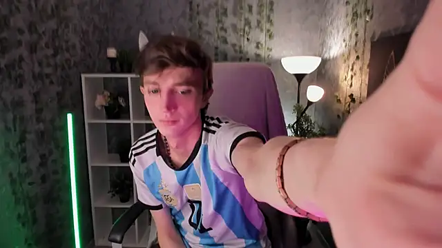 John Weasley online show from November 7, 1:03 pm