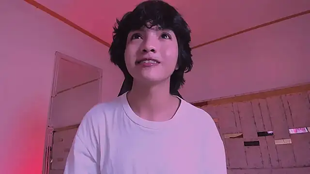 AllanYong18 online show from March 13, 4:27 am