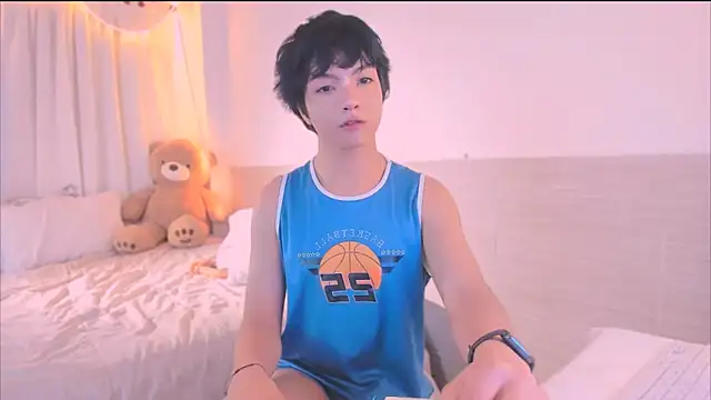 AllanYong18 online show from November 9, 5:11 am