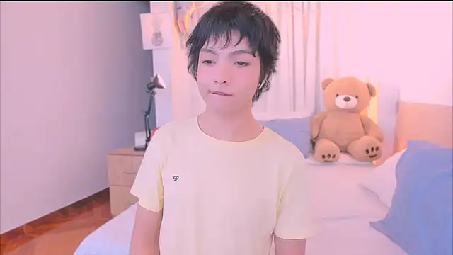 AllanYong18 online show from January 14, 5:56 am